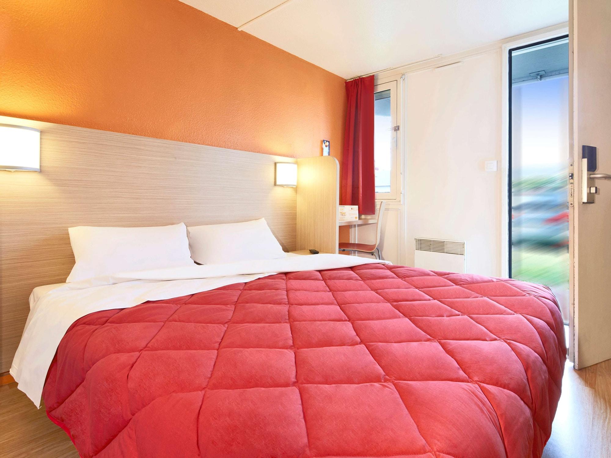 Premiere Classe St Quentin Saint-Quentin  Kültér fotó