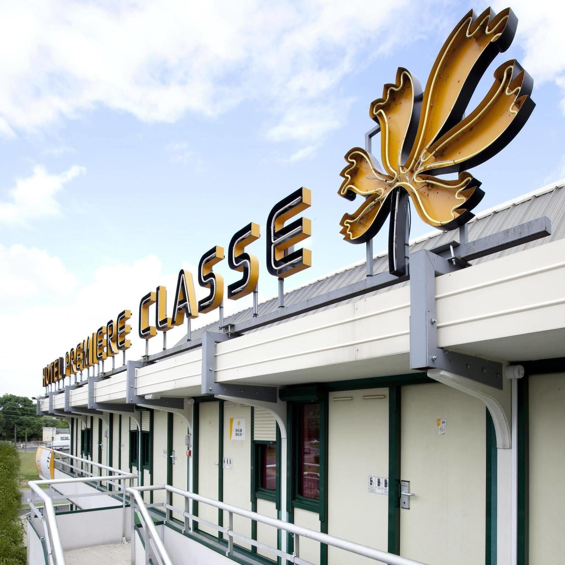 Premiere Classe St Quentin Saint-Quentin  Kültér fotó